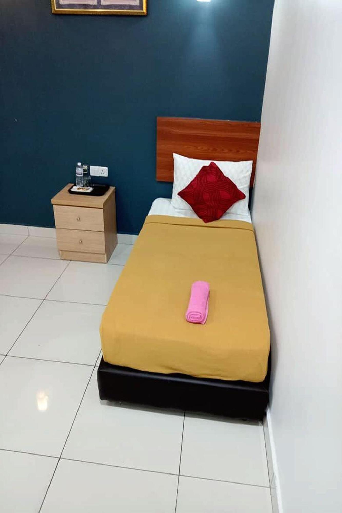 Coop Hotel Putrajaya & Cyberjaya Kampung Dengkil Exterior foto