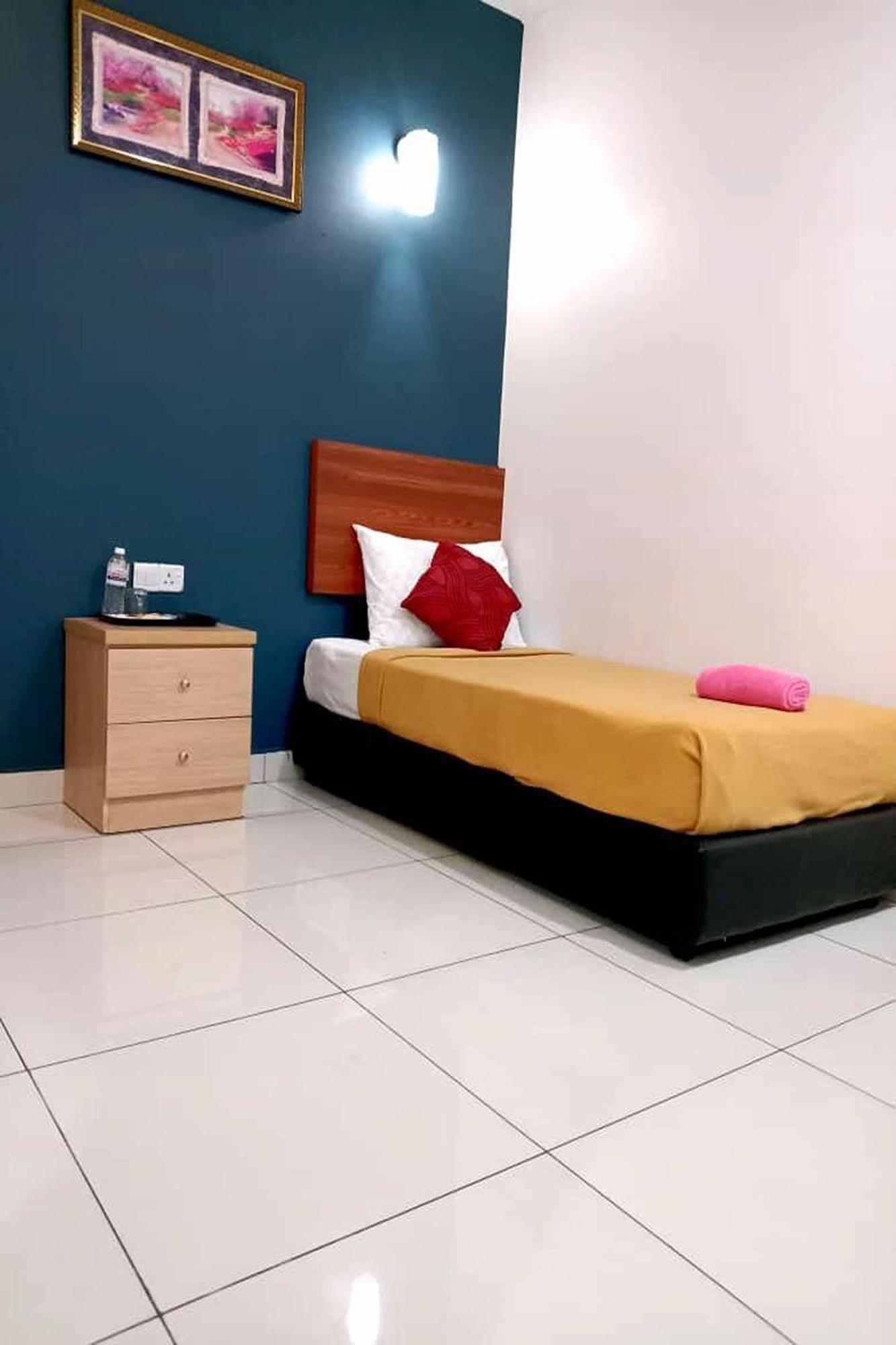 Coop Hotel Putrajaya & Cyberjaya Kampung Dengkil Exterior foto