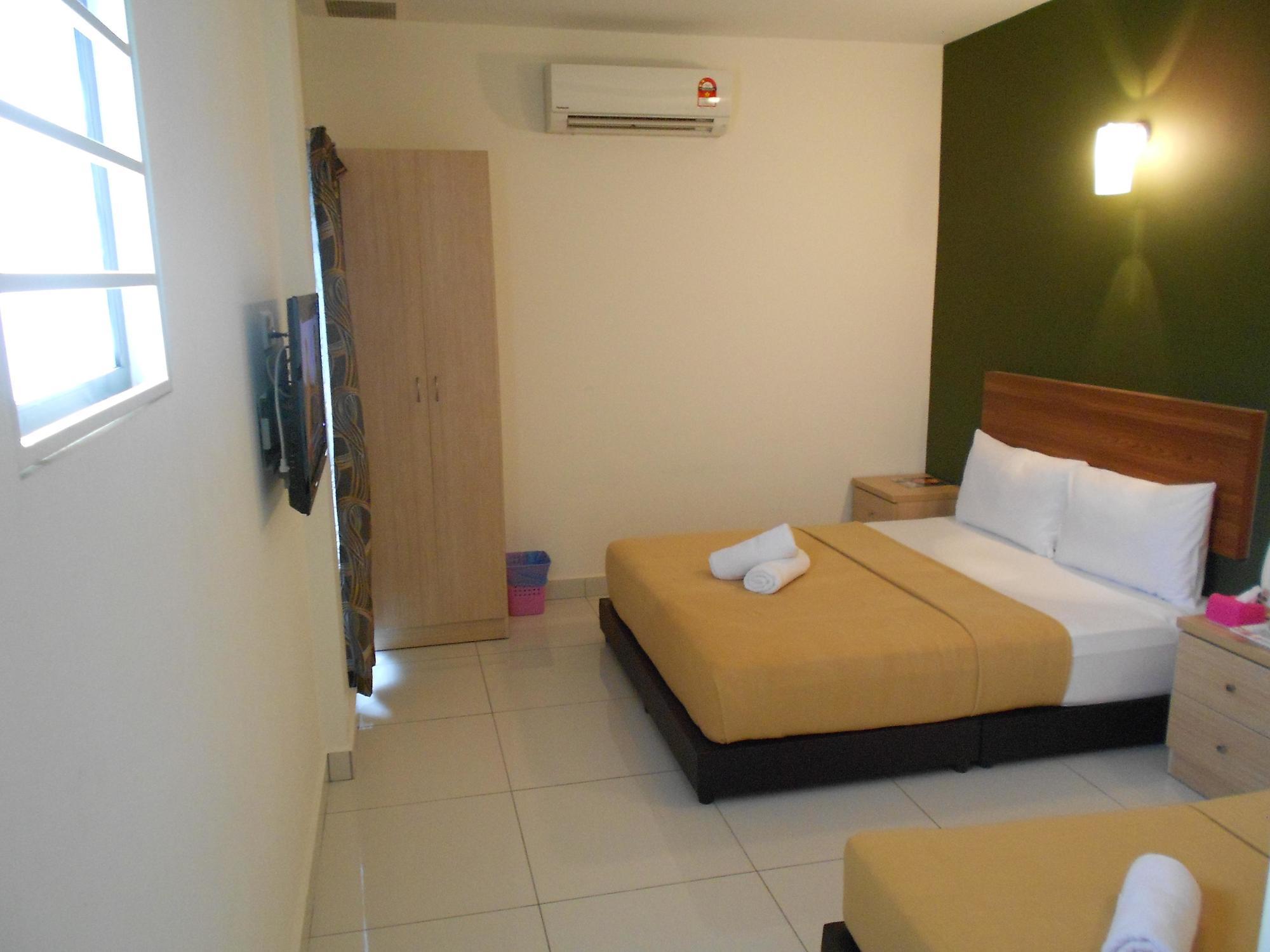 Coop Hotel Putrajaya & Cyberjaya Kampung Dengkil Exterior foto